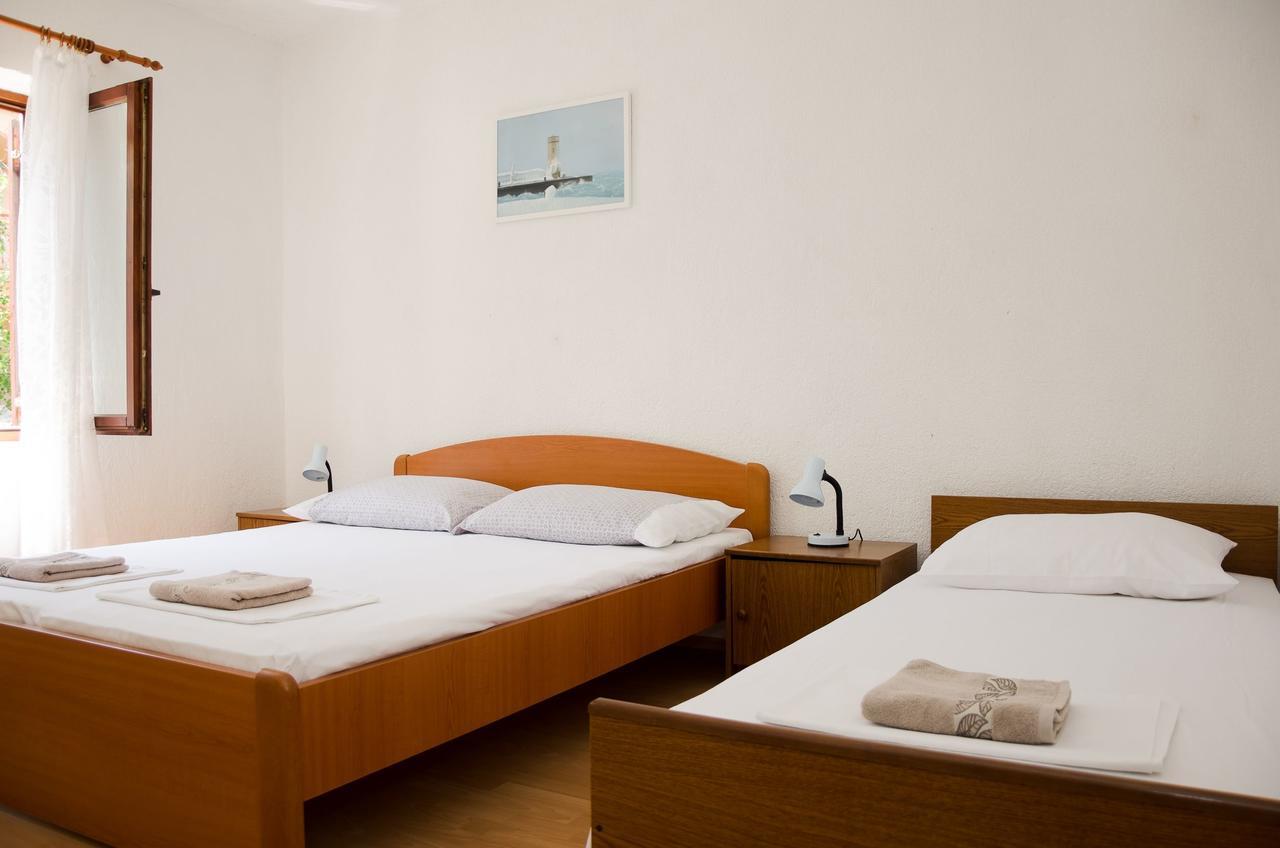 Apartments Sanja 시비느 크름포트스키 외부 사진